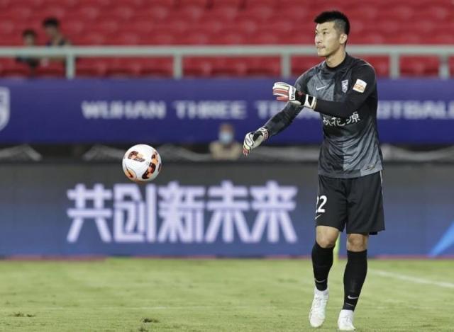 游戏规则-三镇国门再次送出大礼 3战2次失误国足还敢用吗？